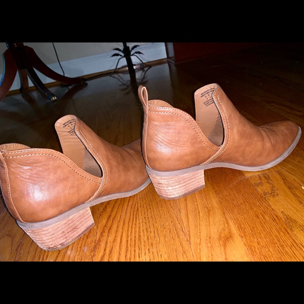 American Eagle boots (size 10)